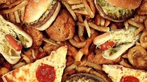 An increase in ultraprocessed food consumption may be associated with an overall higher mortality risk; further prospective research is needed to confirm these findings.